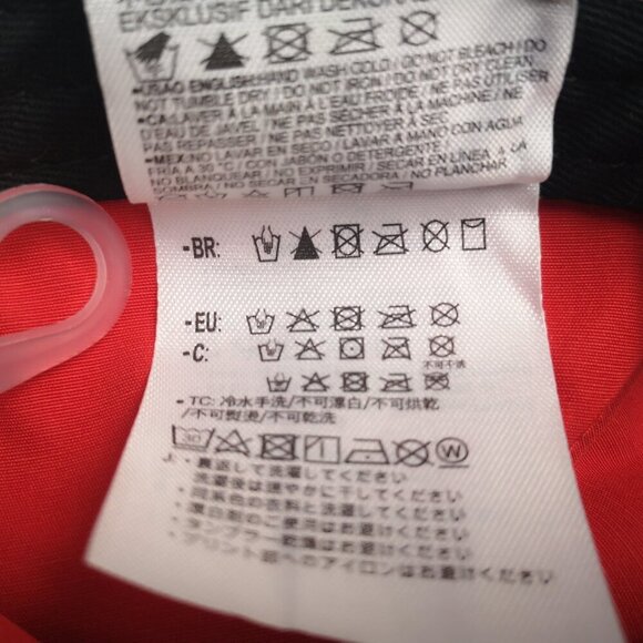 Nike 4-7 Heritage 86 Youth's Red Adjustable Back Strap Baseball Hat - Picture 7 of 7